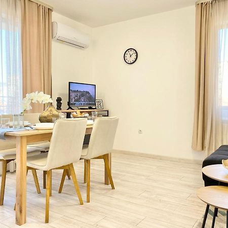 Central Apartment For 4 Guests Next To State Opera Στάρα Ζαγόρα Εξωτερικό φωτογραφία