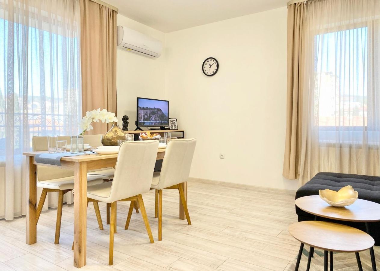 Central Apartment For 4 Guests Next To State Opera Στάρα Ζαγόρα Εξωτερικό φωτογραφία